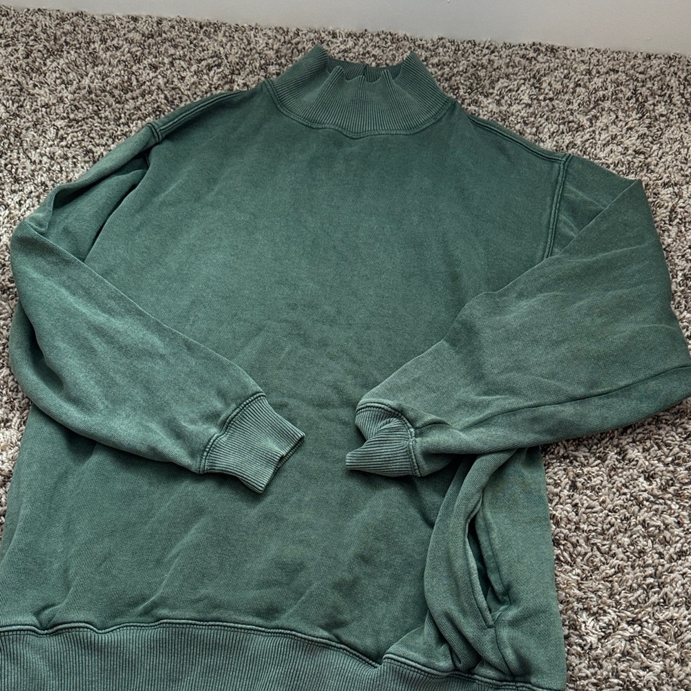 aerie women’s Turtleneck Sweater in Forest Green
